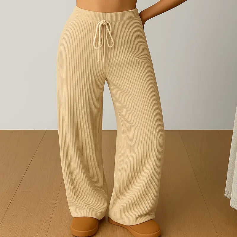 [COMPRÁ 2 Y LLEVÁ 4] Pantalón de Mujer de Tiro Alto en Tela Acanalada con Elastano + Neceser Organizador de Regalo