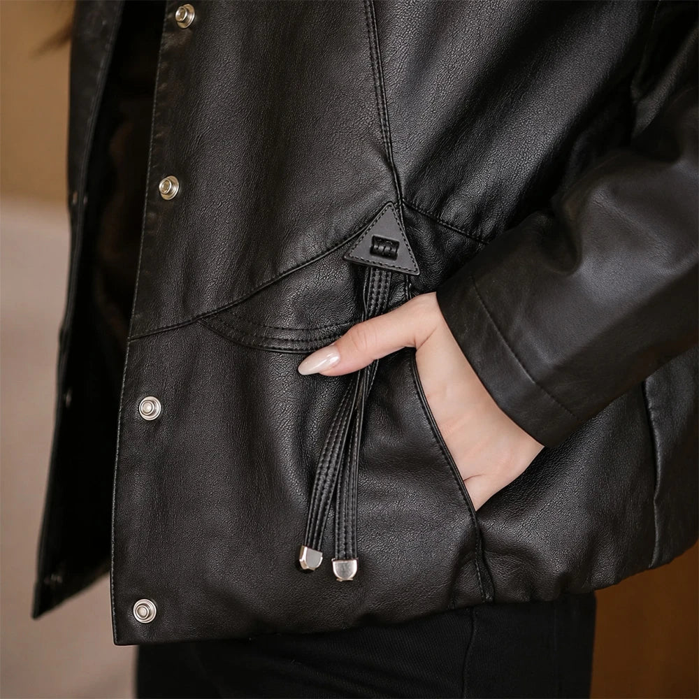 [COMPRÁ 1 Y LLEVÁ 2] Campera Valentina de Cuero Legítimo con Interior Forrado + Neceser Organizador de Regalo