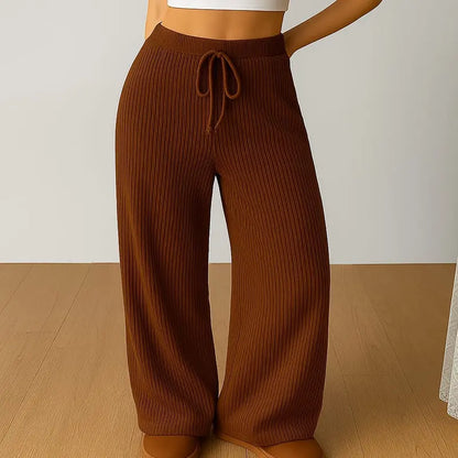 [COMPRÁ 2 Y LLEVÁ 4] Pantalón de Mujer de Tiro Alto en Tela Acanalada con Elastano + Neceser Organizador de Regalo