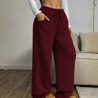 [COMPRÁ 2 Y LLEVÁ 4] Pantalón de Mujer de Tiro Alto en Tela Acanalada con Elastano + Neceser Organizador de Regalo