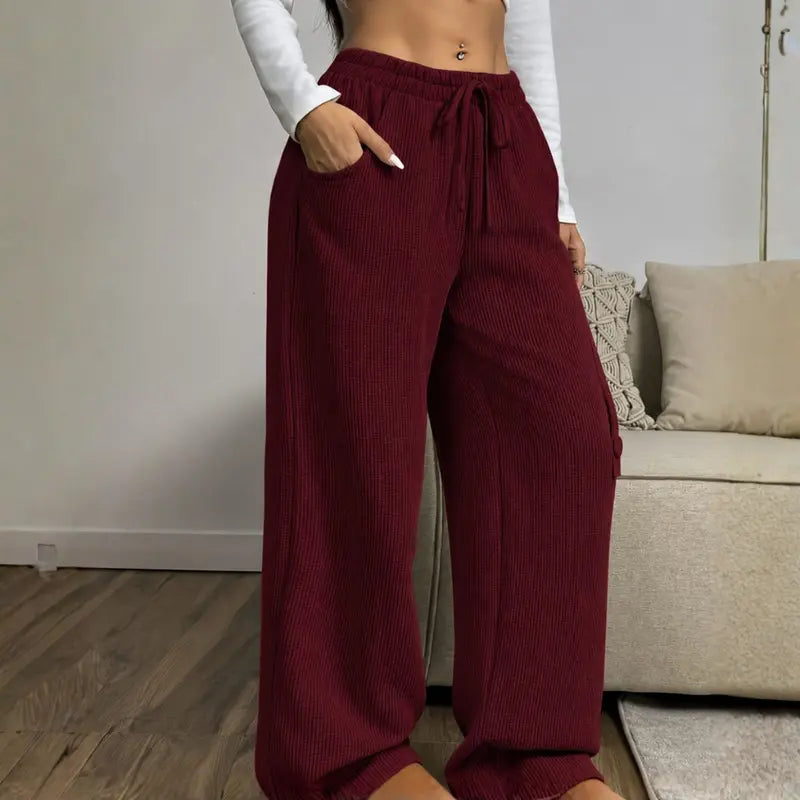[COMPRÁ 2 Y LLEVÁ 4] Pantalón de Mujer de Tiro Alto en Tela Acanalada con Elastano + Neceser Organizador de Regalo